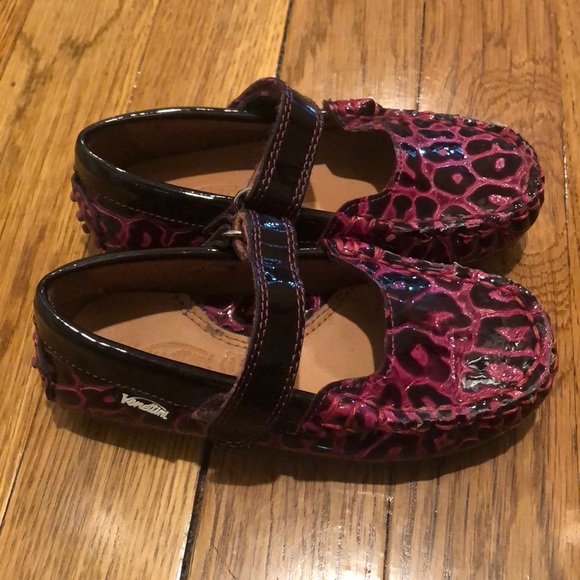 Venettini girls dress shoes, worn once - Picture 1 of 5